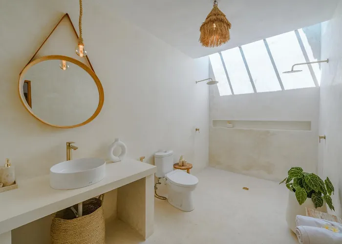 Paca - Rooftop, Outdoor Cinema & 2 Pools Overlooking Rice Fields * Canggu (Bali)