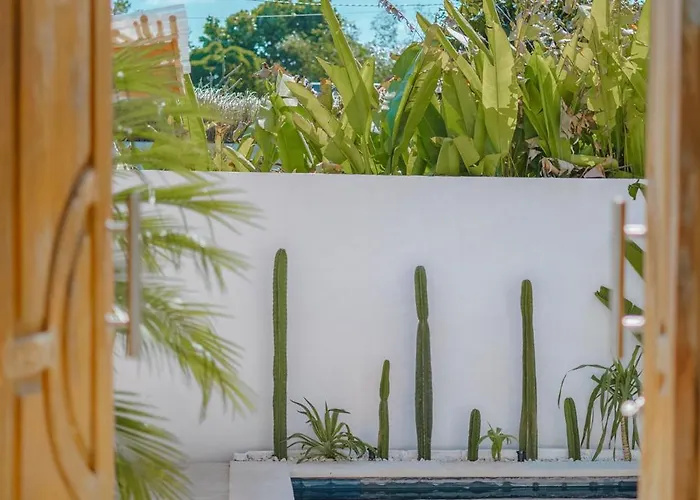 Villa Paca - Rooftop, Outdoor Cinema & 2 Pools Overlooking Rice Fields