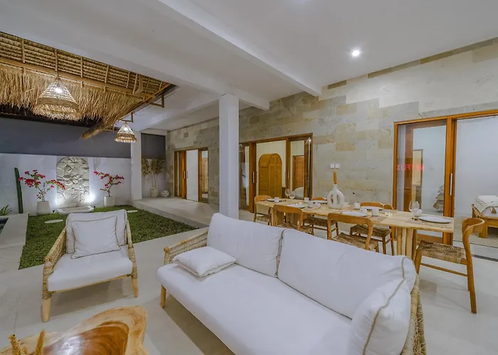 Paca - Rooftop, Outdoor Cinema & 2 Pools Overlooking Rice Fields *