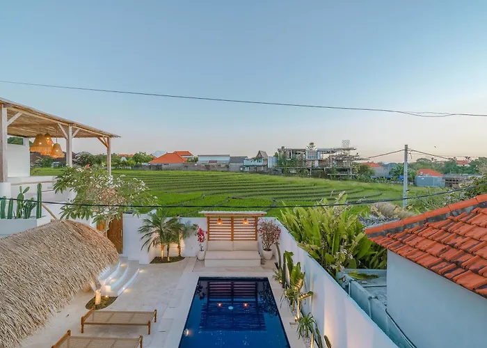 Paca - Rooftop, Outdoor Cinema & 2 Pools Overlooking Rice Fields Canggu (Bali)